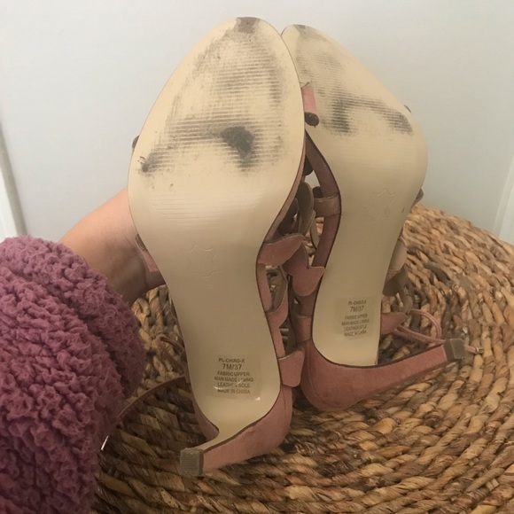 SOLD | BCBGeneration Chiko Sandal Size 7 - Picture 3 of 5